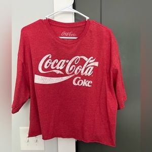 Vintage cropped Coca-Cola tee in Junior’s XL.